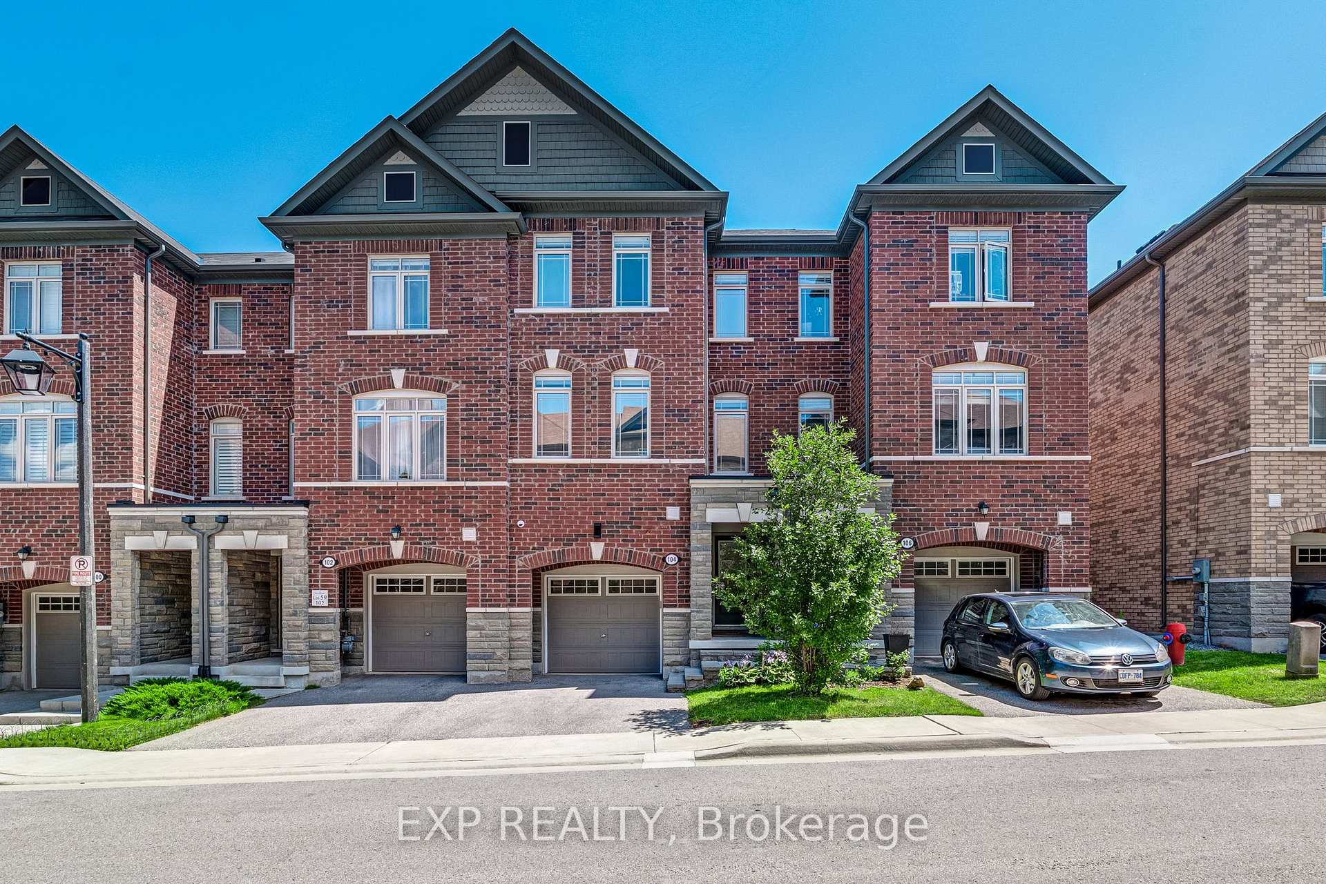 104 Gordon Circle, Newmarket, ON, exterior