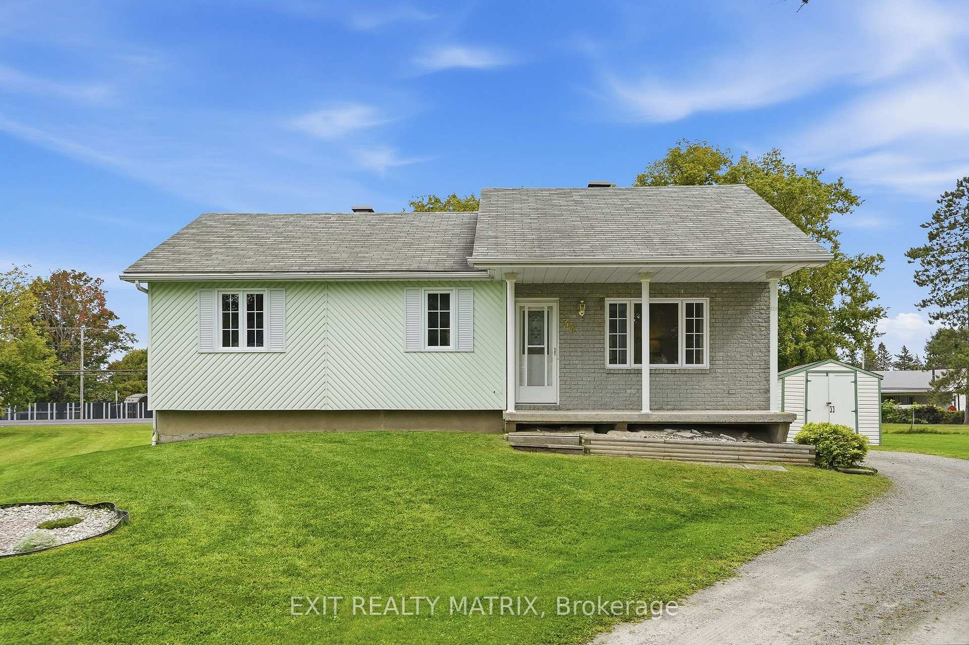 33 Frost Avenue, Hawkesbury, ON, exterior