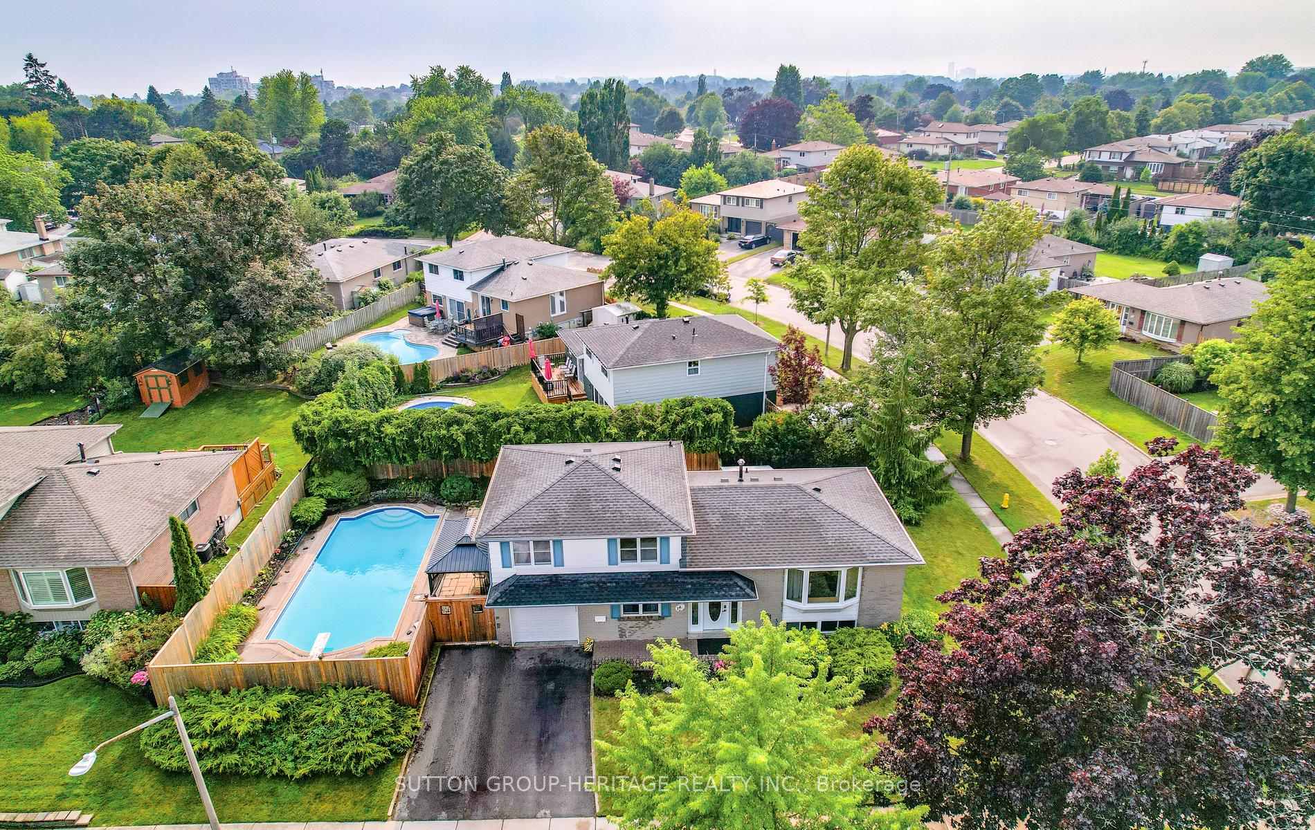 14 GREGORY Road, Ajax, ON, exterior