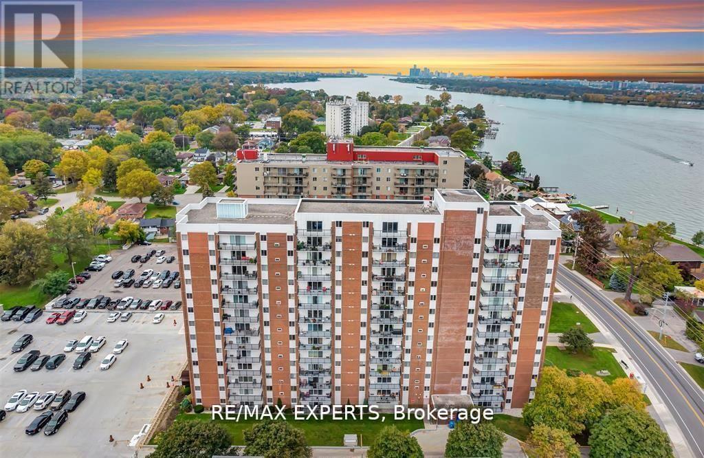 410 - 8591 Riverside Drive E, Windsor, ON, exterior