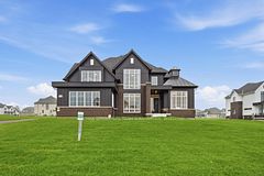 22 Ewing Way, Amaranth, ON, exterior