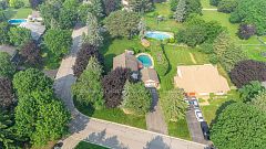 25 Grant Court, East Gwillimbury, ON, exterior