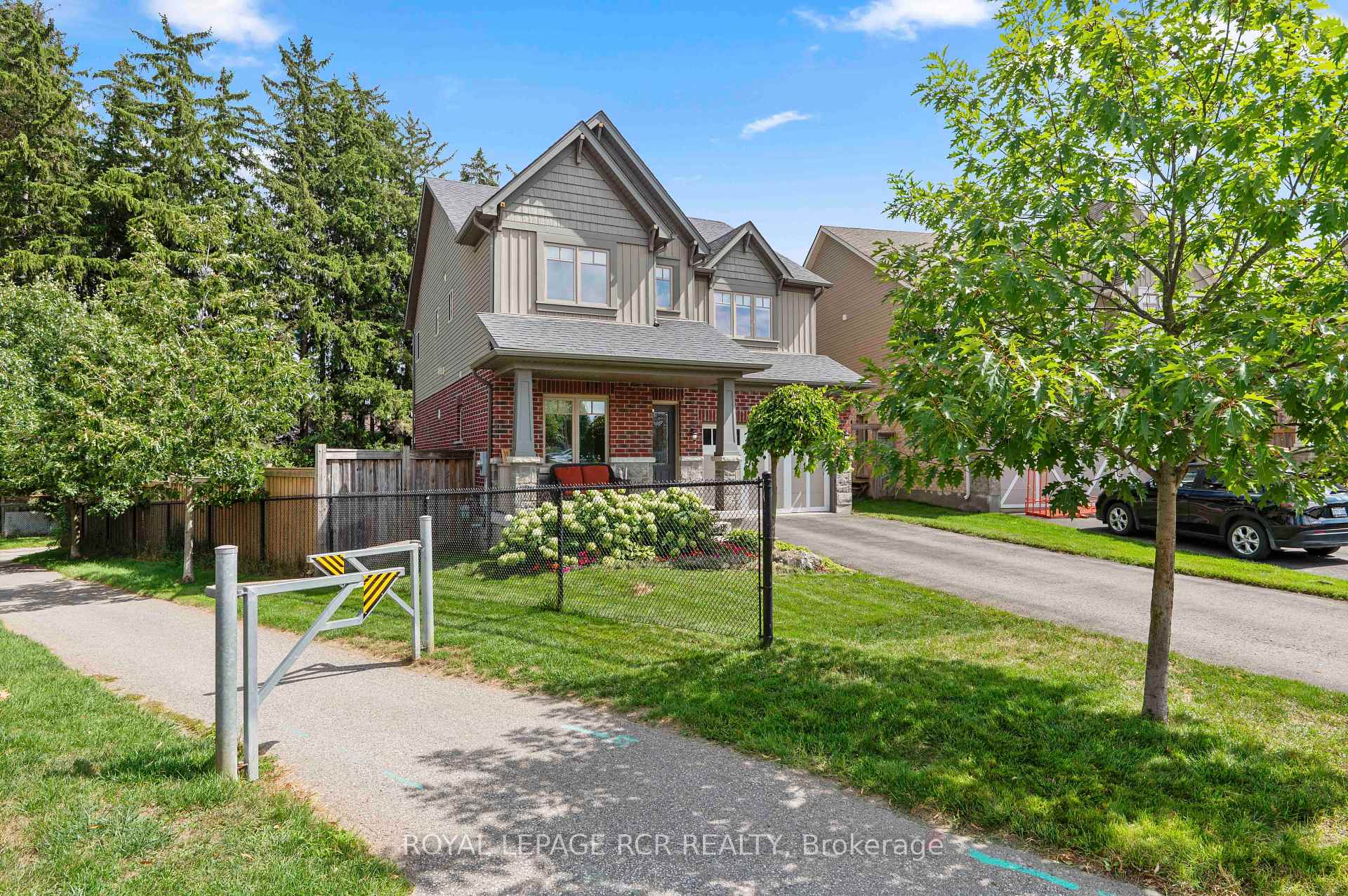 46 Hutchison Court, Orangeville, ON, exterior
