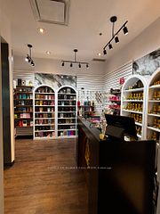 945 Gardiners Road, Kingston, ON, exterior