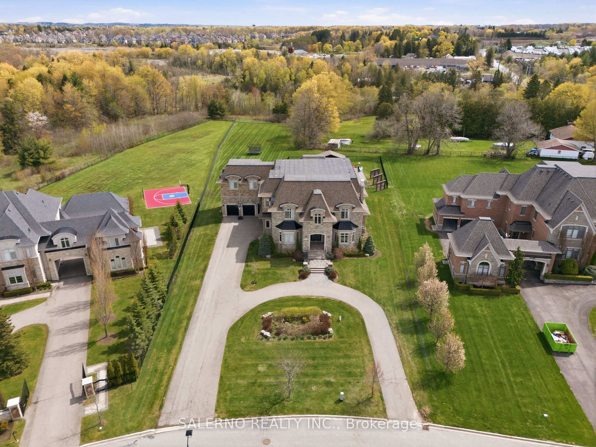 21 Stallions Court, Vaughan, ON, exterior