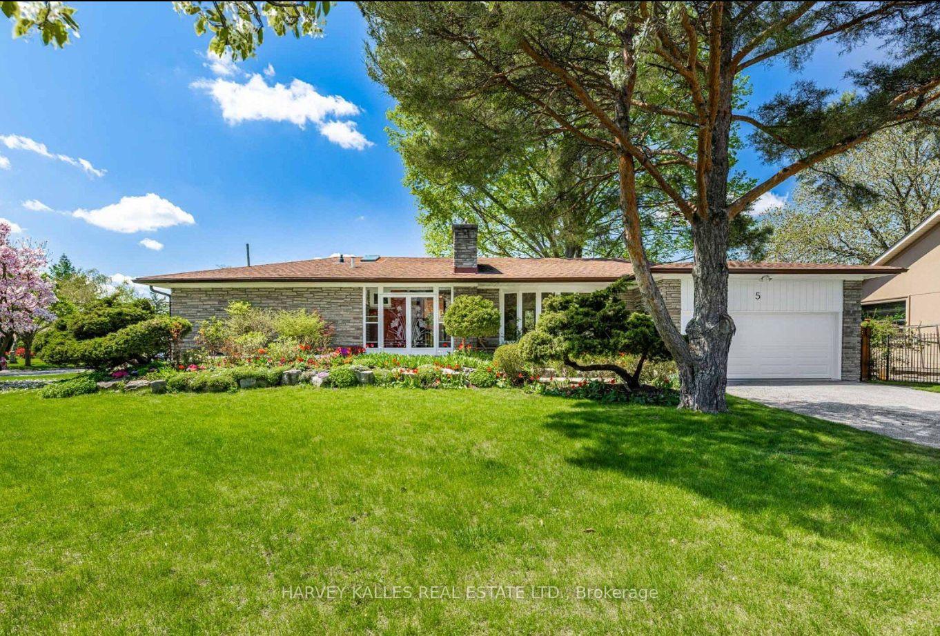 5 Parmbelle Crescent, Toronto C13, ON, exterior