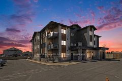 102 - 271 Belfort Street, Russell, ON, exterior
