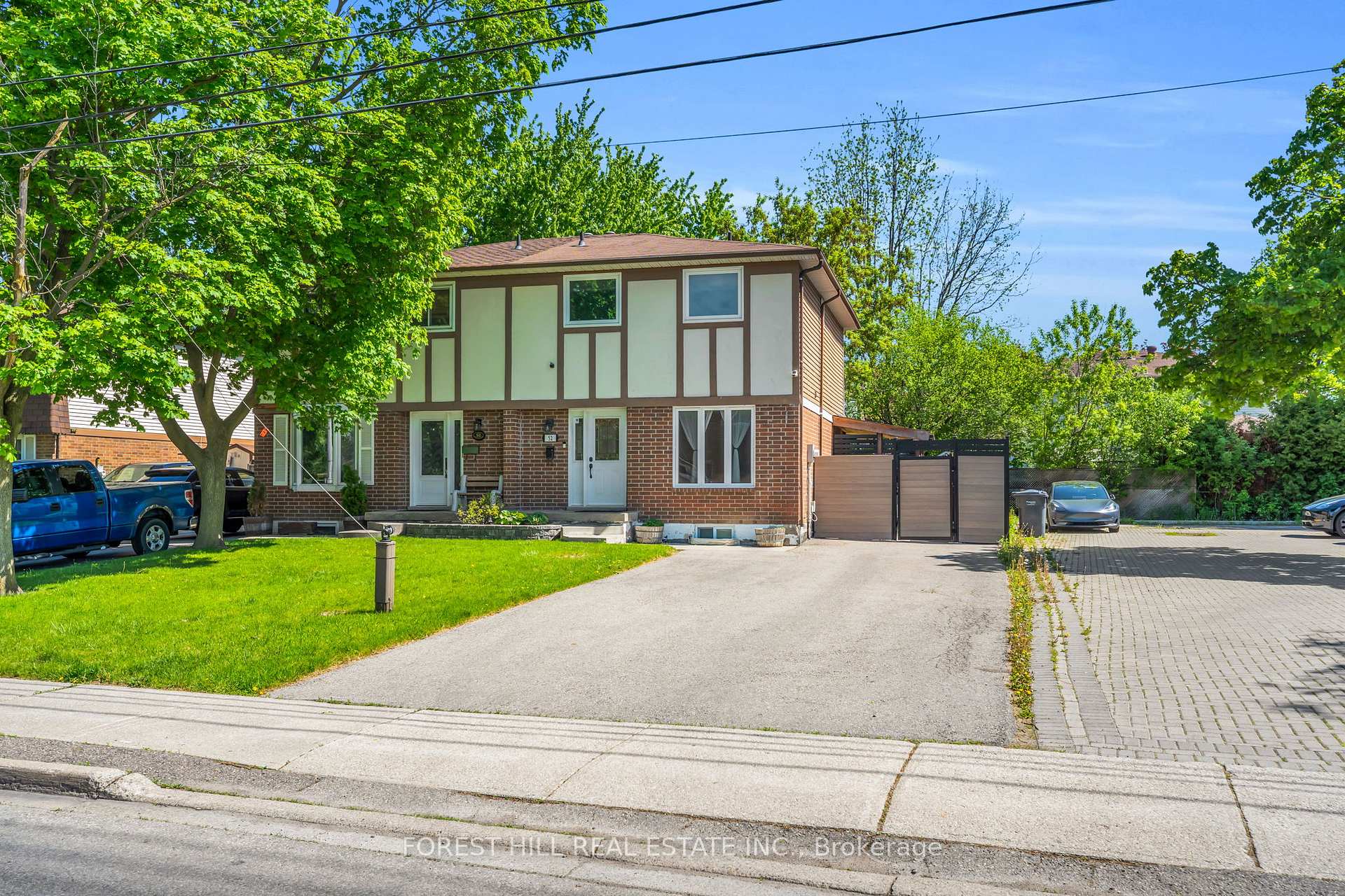 52 Mcmurchy Avenue S, Brampton, ON, exterior
