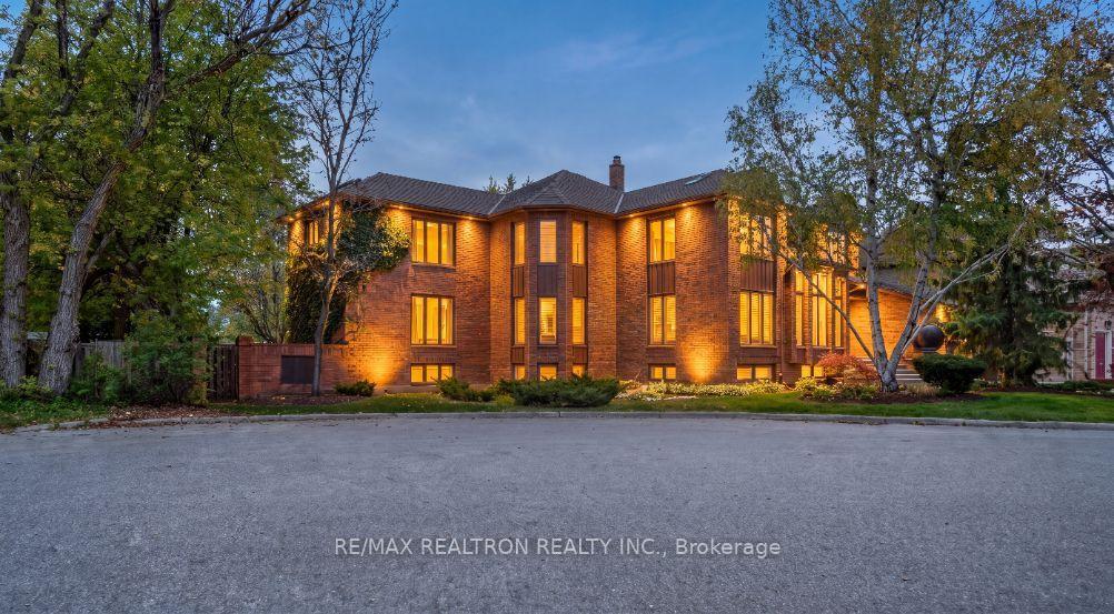 15 Sunforest Court, Toronto C07, ON, exterior