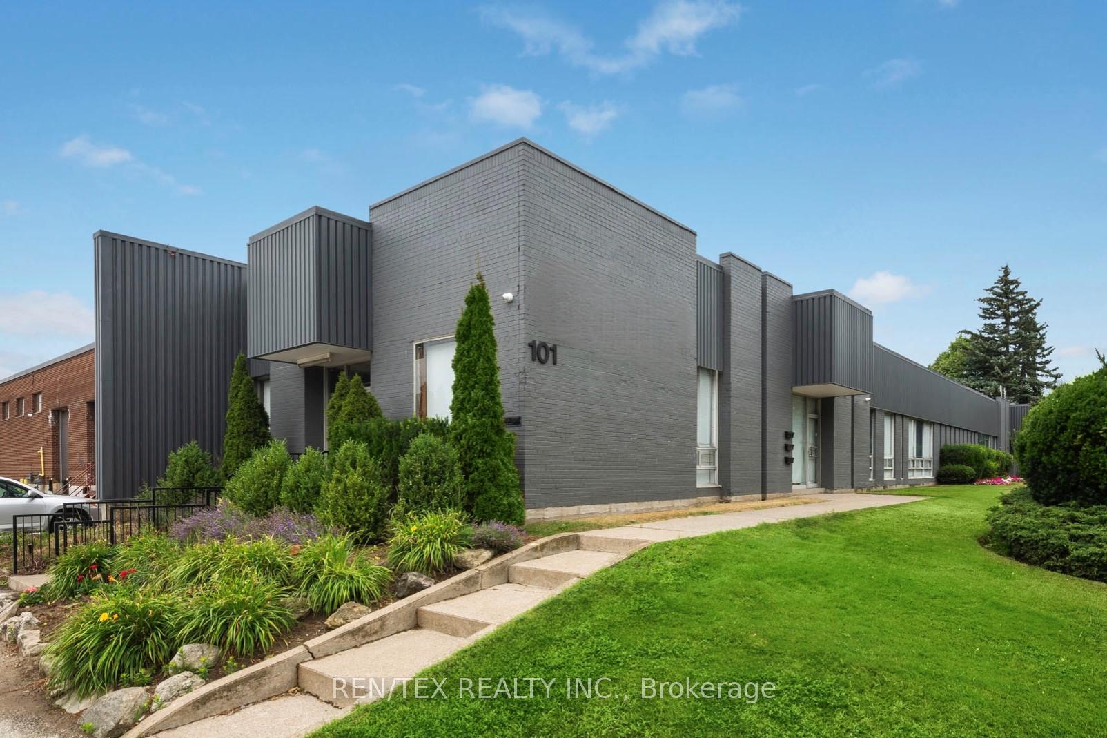 1 - 101 Brisbane Road, Toronto W05, ON, exterior