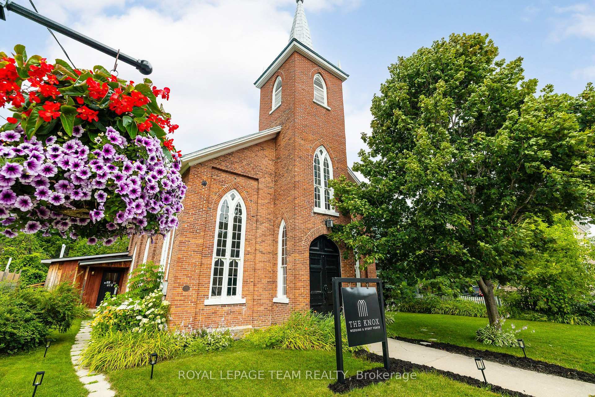618 St. Lawrence Street, Merrickville-Wolford, ON, exterior