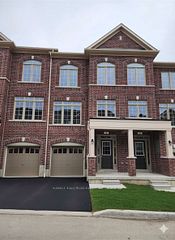 8 Royal Collection Way, Whitby, ON, exterior