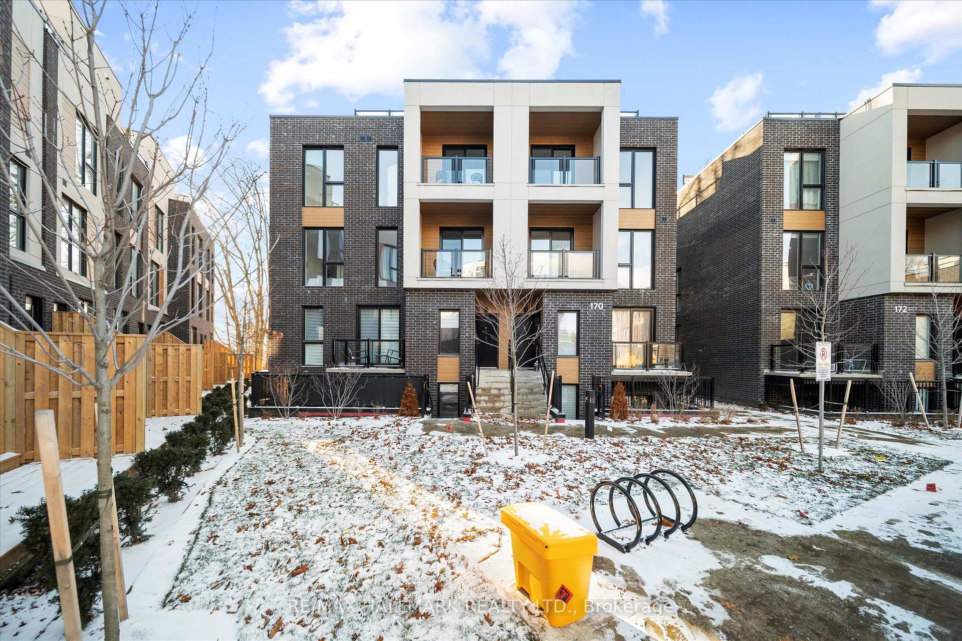 3 - 170 Clonmore Avenue, Toronto E06, ON, exterior