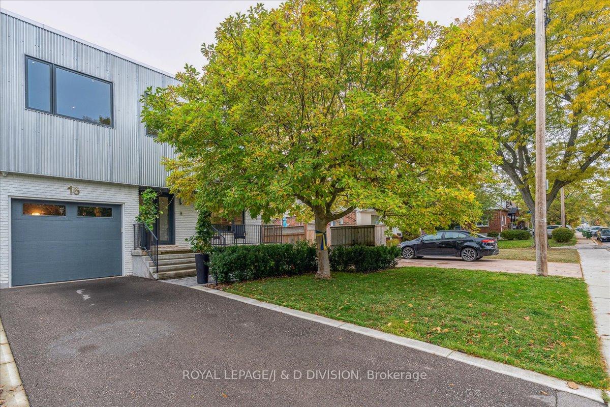 16 Forty First Street, Toronto W06, ON, exterior