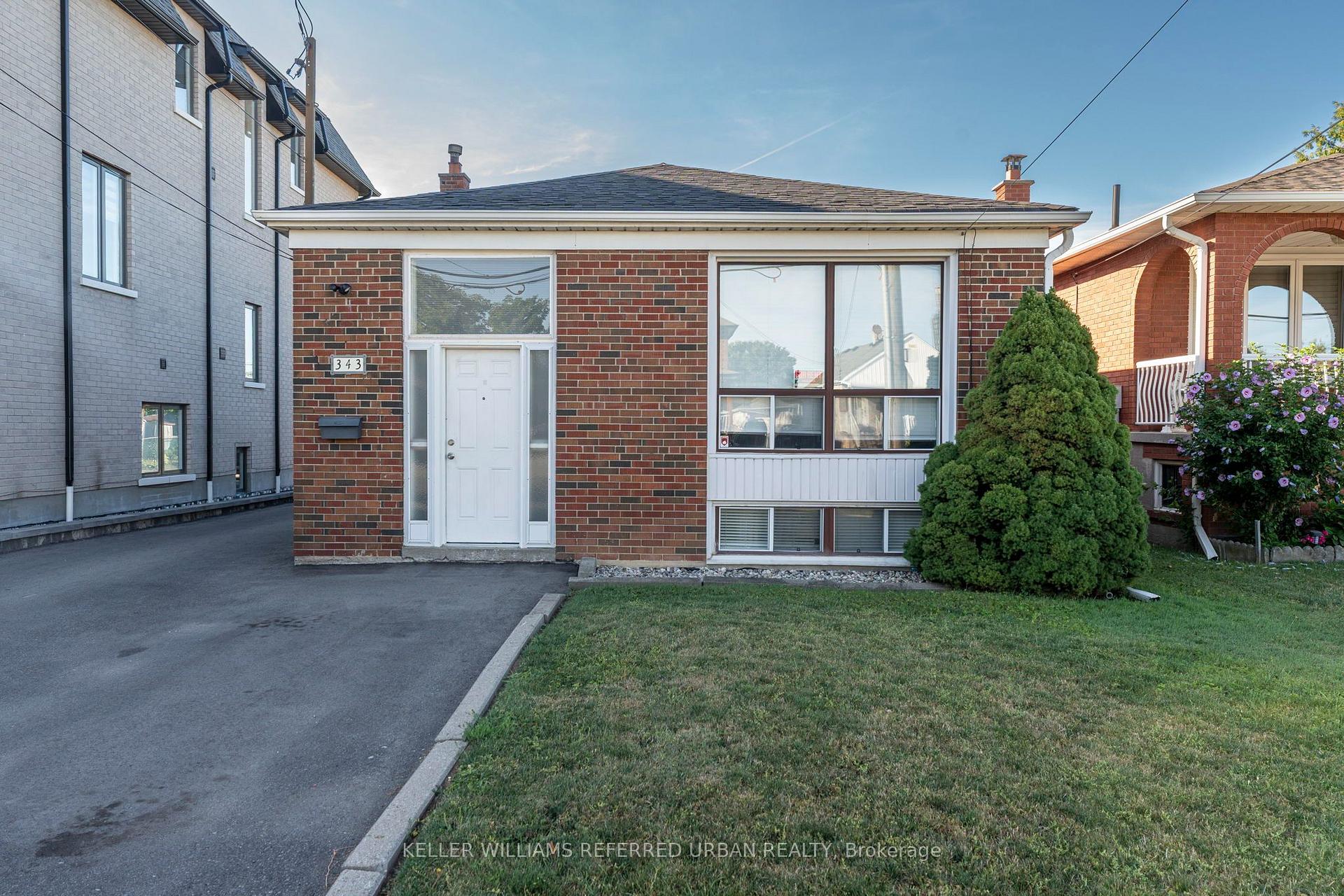 Lower - 343 Ranee Avenue, Toronto W04, ON, exterior