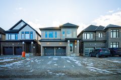 643 Windwood Drive, Hamilton, ON, exterior