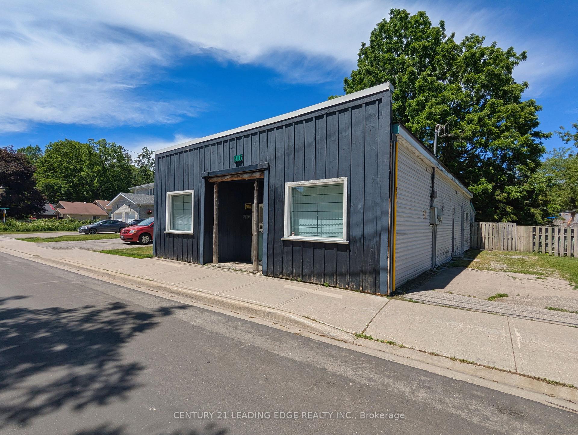 916 Lake Drive E, Georgina, ON, exterior