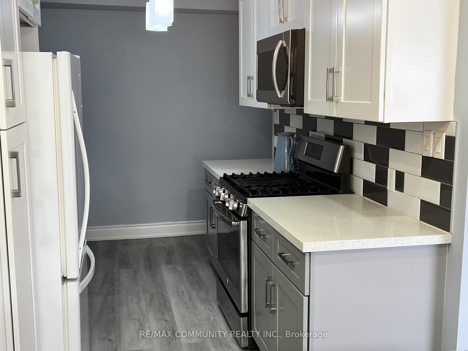 37 Vodden Court, Brampton, ON, exterior