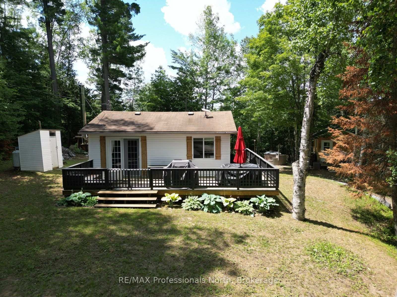 1419 Clement Lake Road, Highlands East, ON, exterior