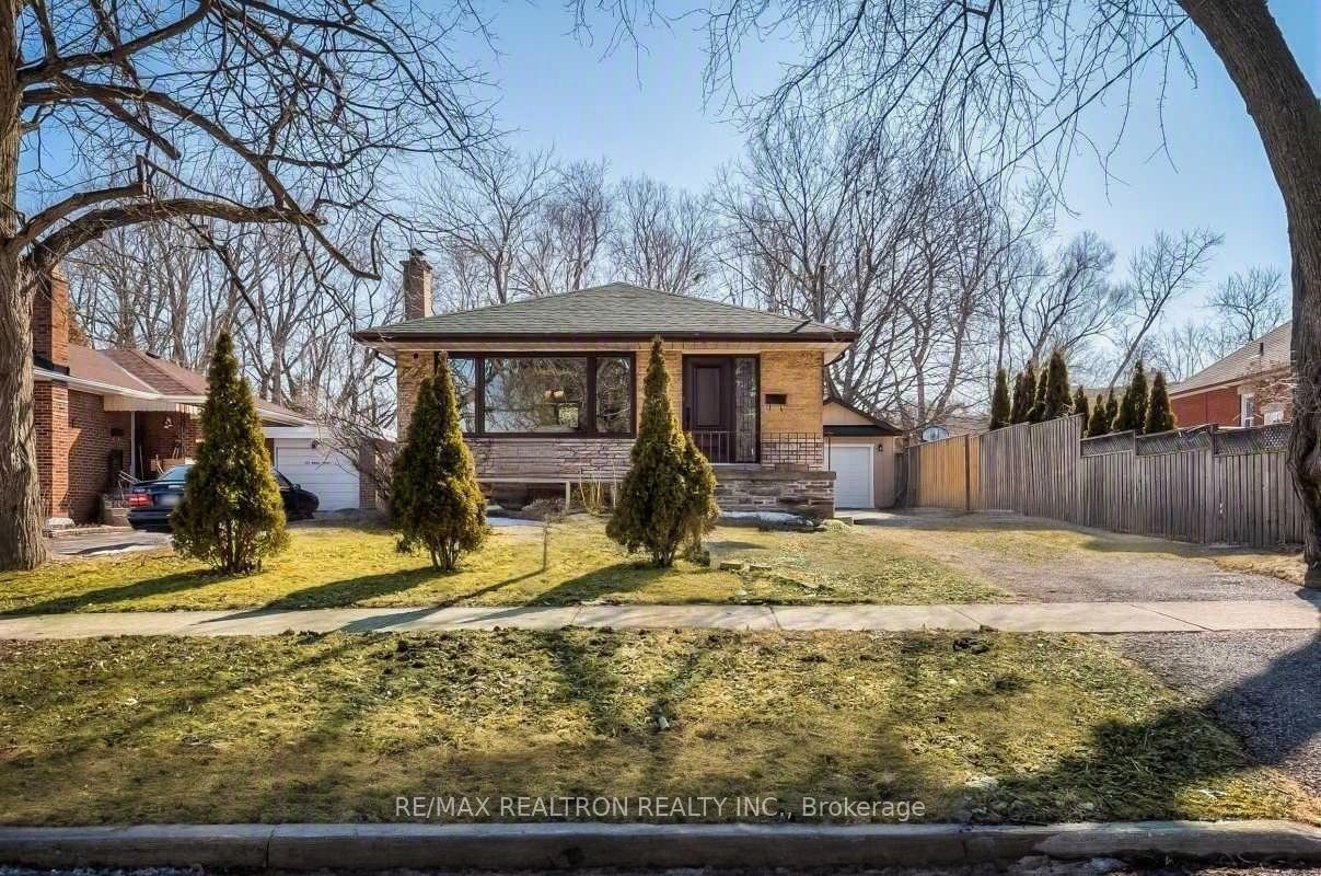 101 Dunelm Street, Toronto E08, ON, exterior