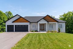 1111 Kona Crescent, Frontenac, ON, exterior