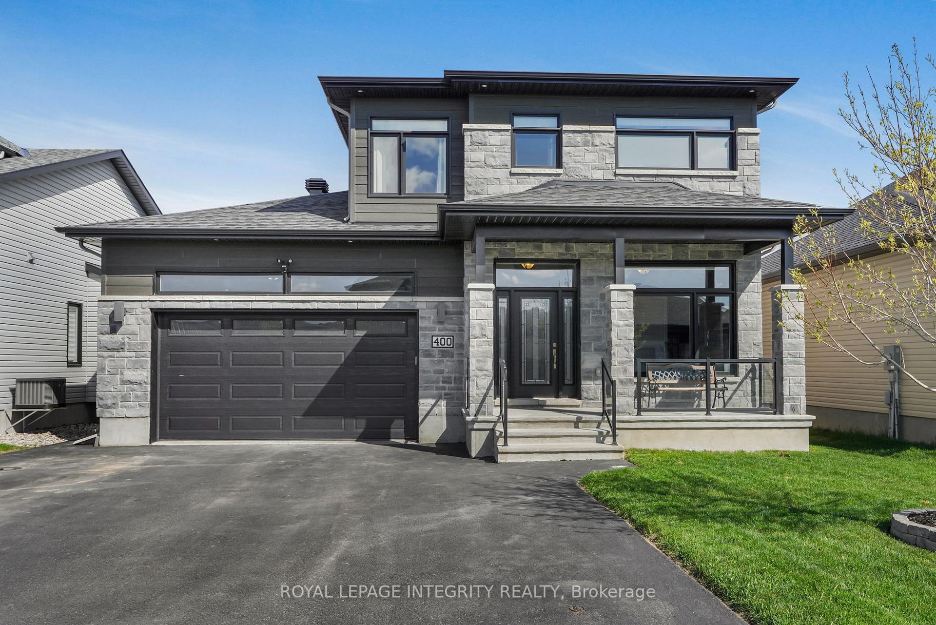 400 Colmar Street, Russell, ON, exterior