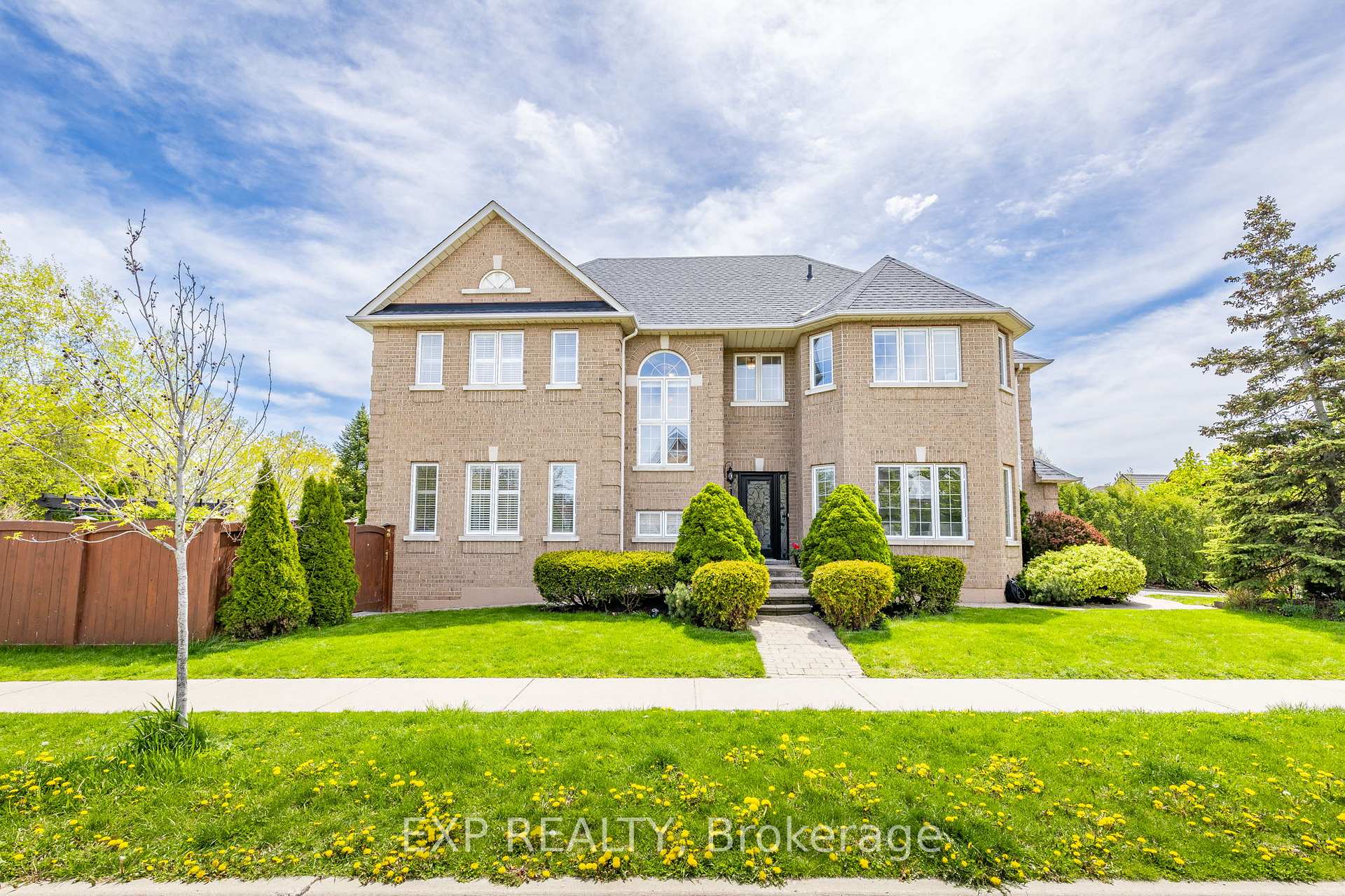 2137 Frontier Drive, Oakville, ON, exterior