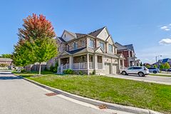 1 Silver Charm Drive, East Gwillimbury, ON, exterior