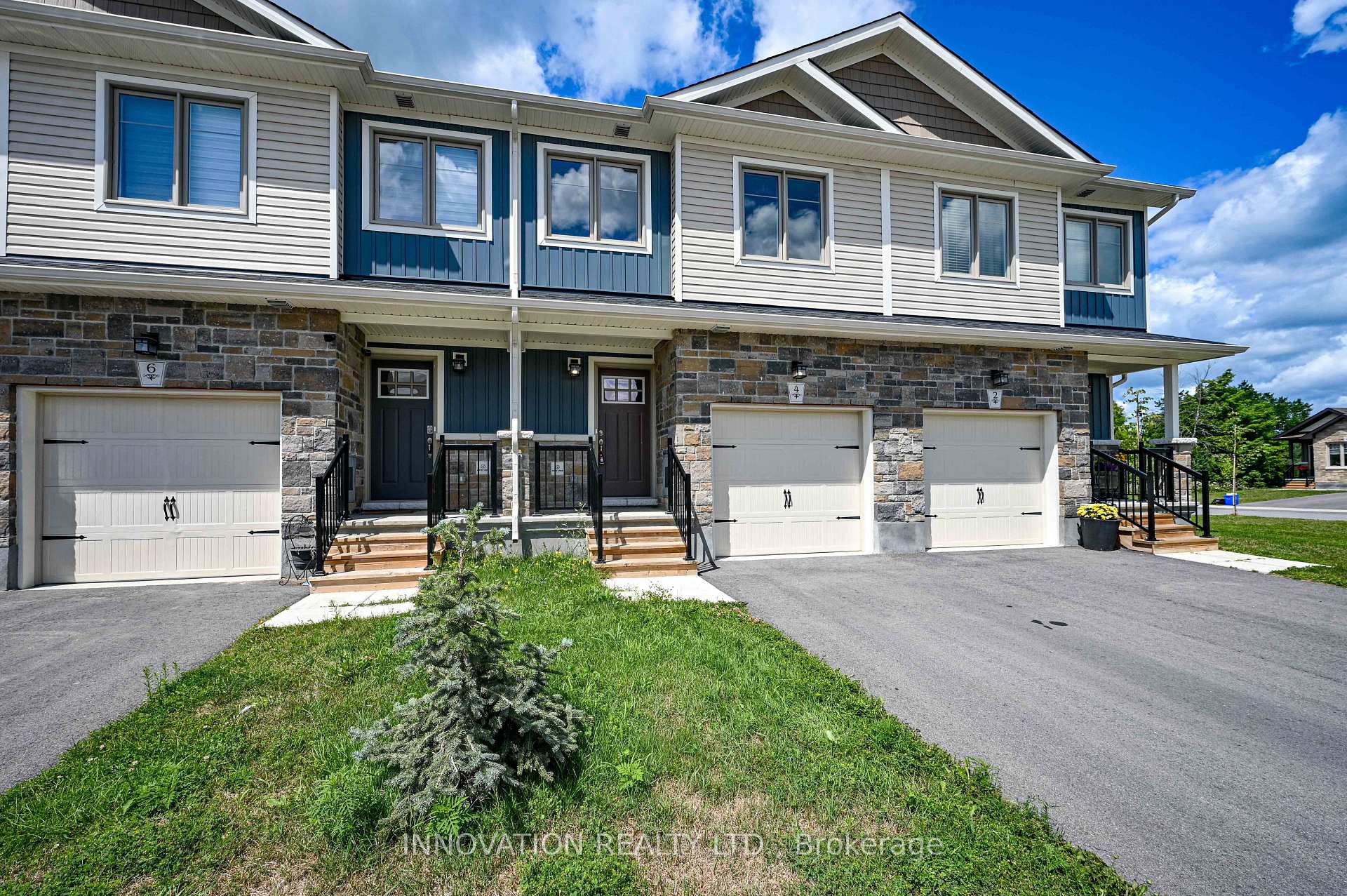 4 Staples Boulevard, Smiths Falls, ON, exterior