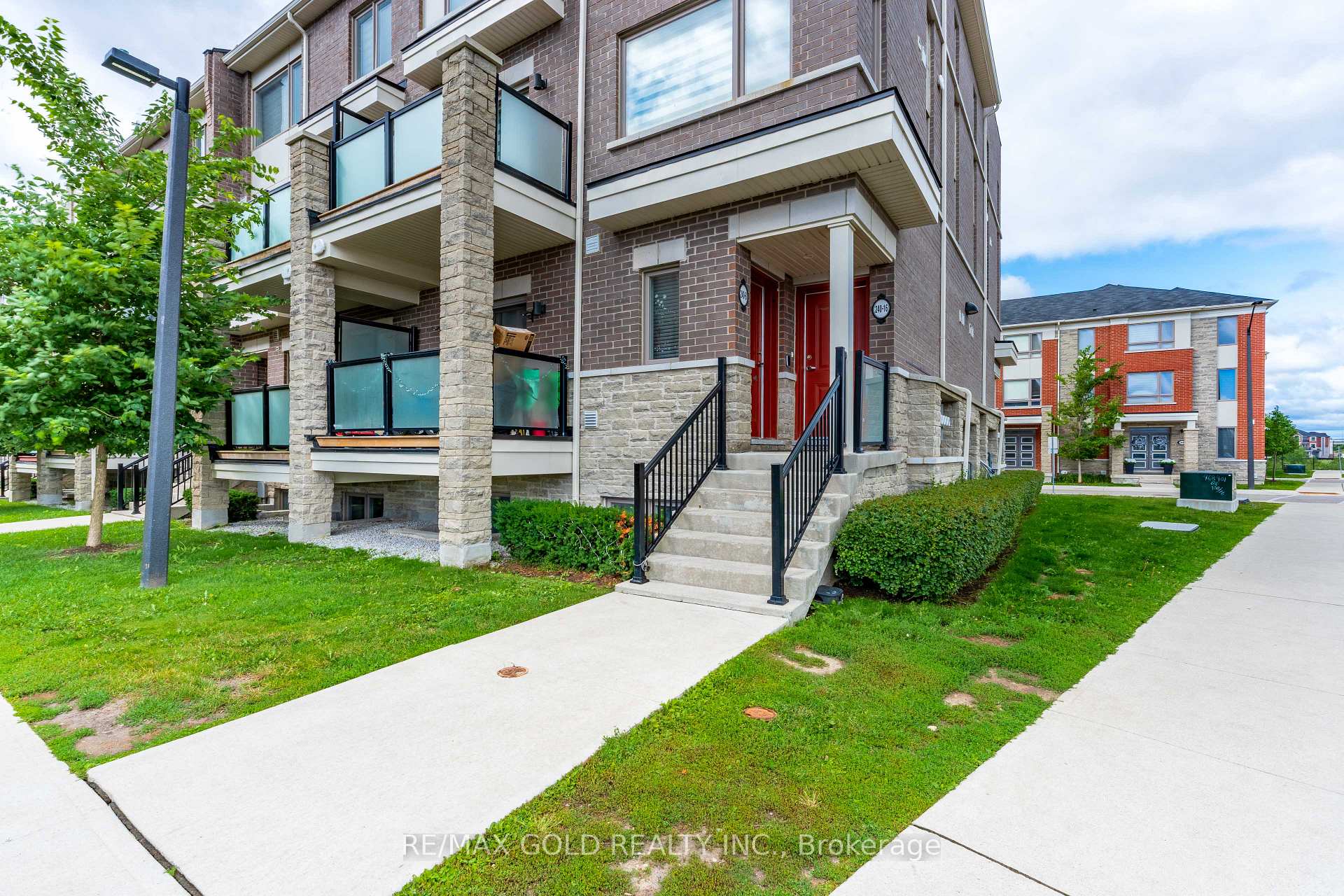 16 - 240 Lagerfeld Drive, Brampton, ON, exterior