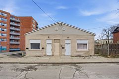 14 Avenue Place, Welland, ON, exterior