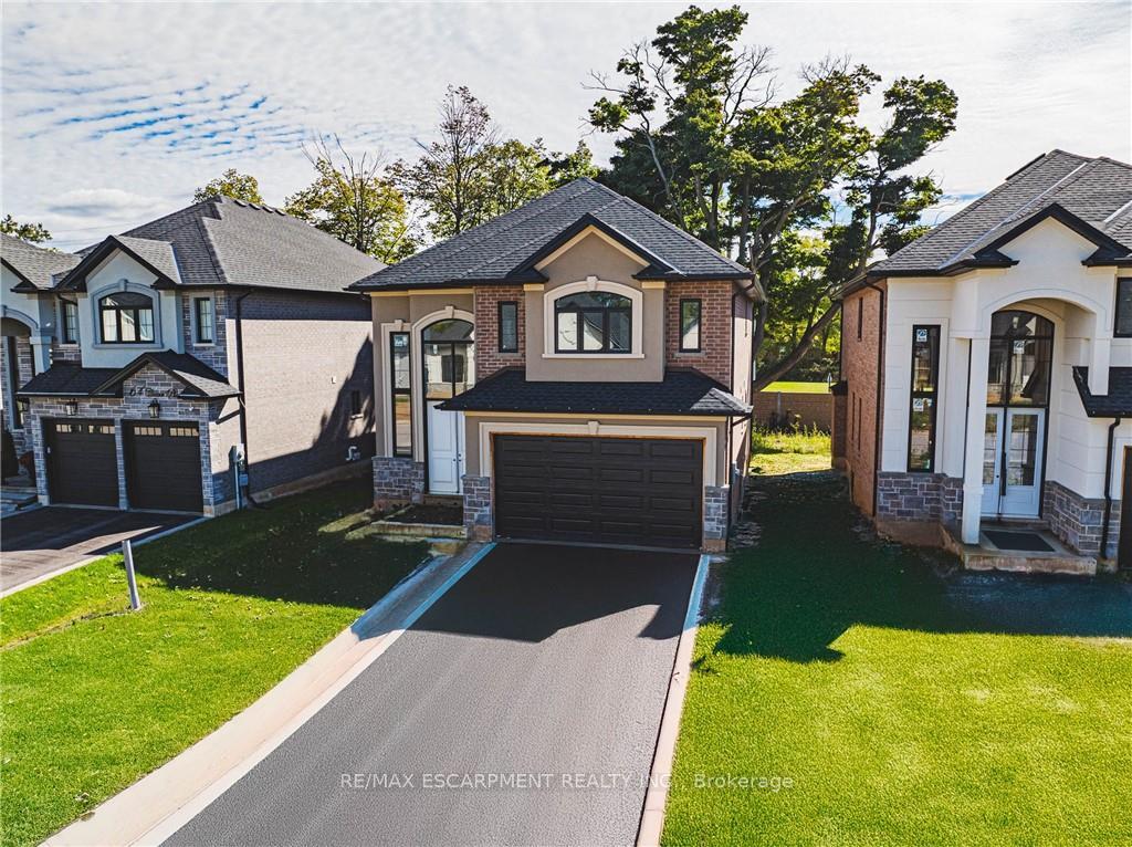 52 Cesar Place, Hamilton, ON, exterior