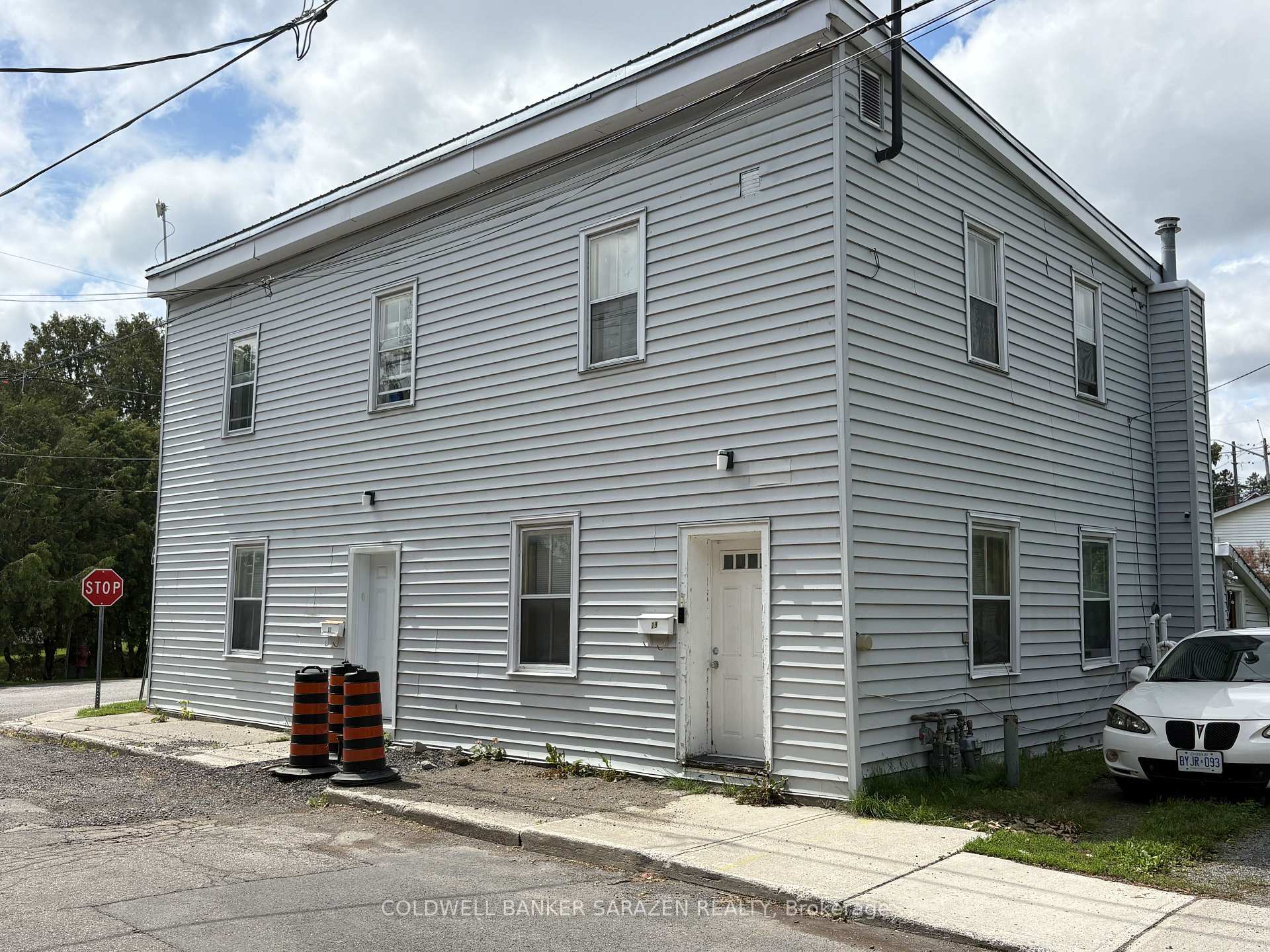 19 & 21 Rock Lane E, Arnprior, ON, exterior