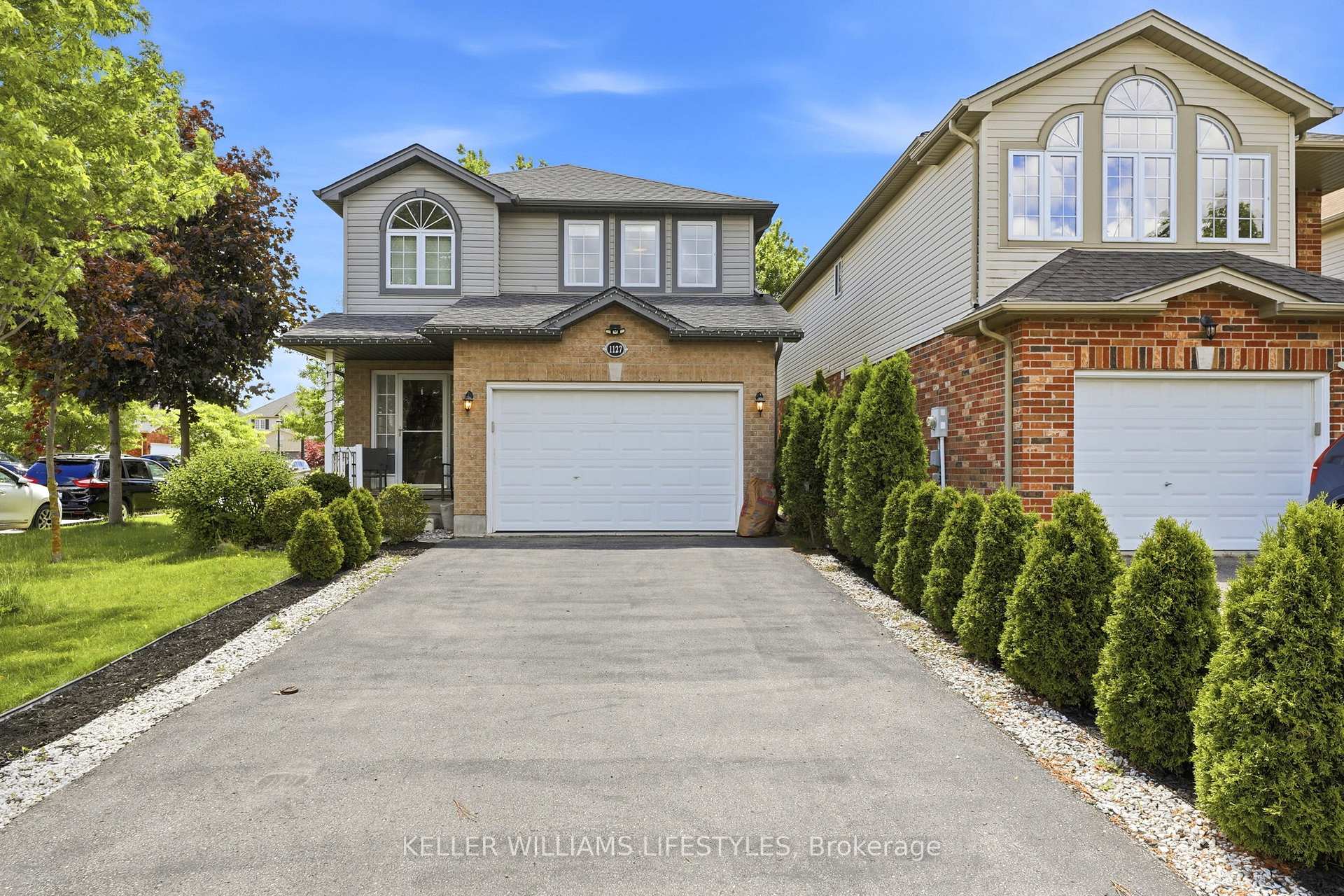1127 FOXHUNT Road, London North, ON, exterior