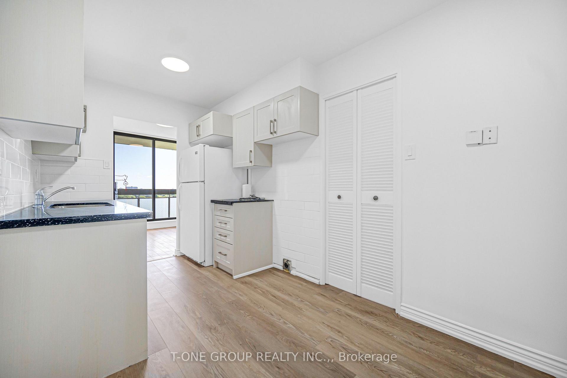 1511 - 350 Seneca Hill Drive, Toronto C15, ON, exterior