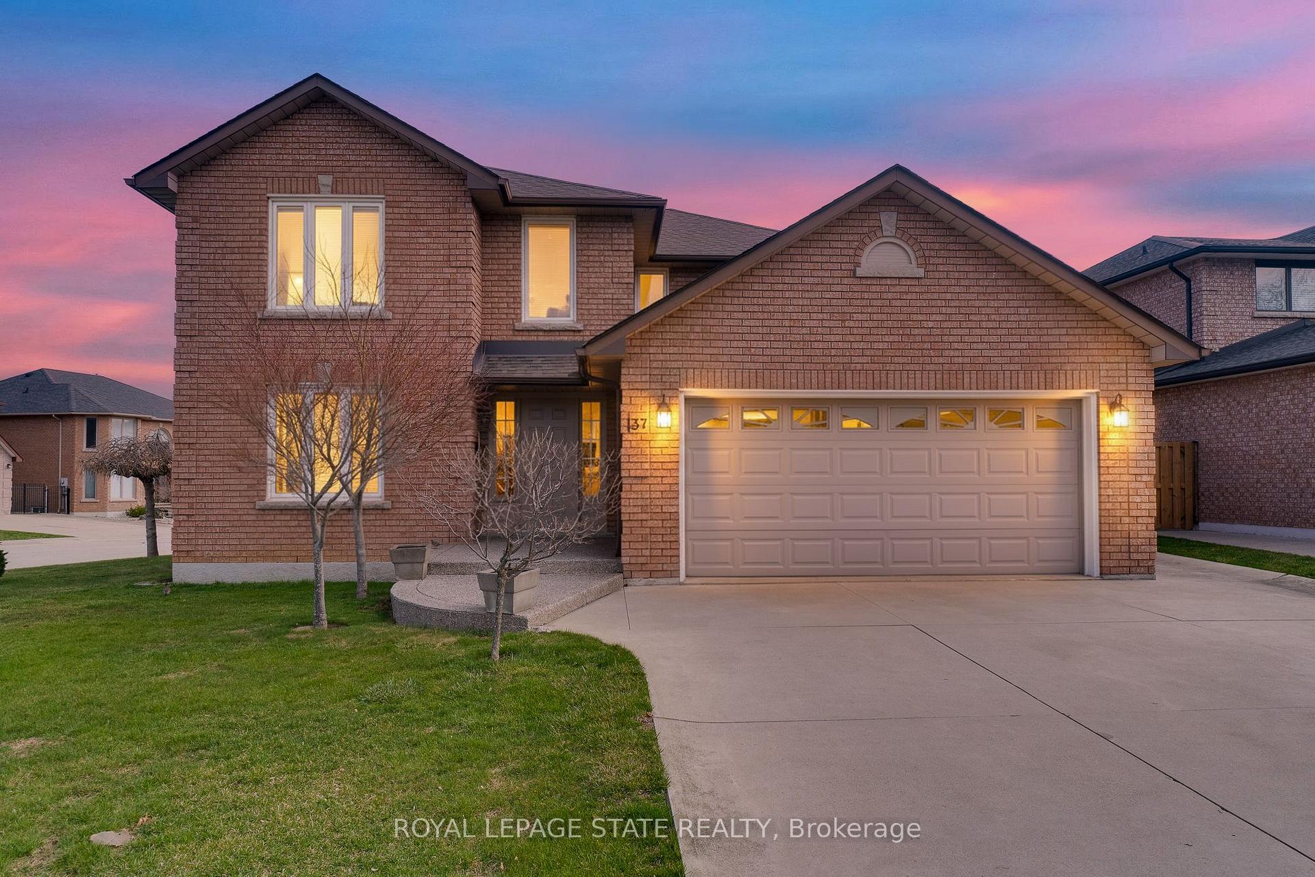 137 National Drive, Hamilton, ON, exterior