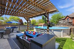 194 Southbrook Drive, Hamilton, ON, exterior