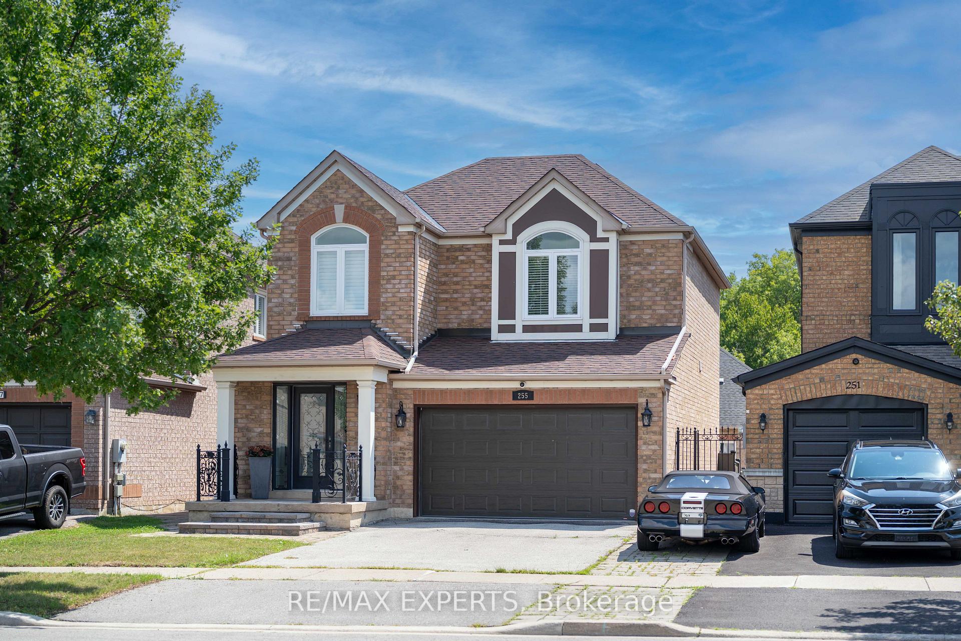 255 Matthew Drive, Vaughan, ON, exterior