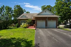 155 Forest Glen Drive, Gravenhurst, ON, exterior