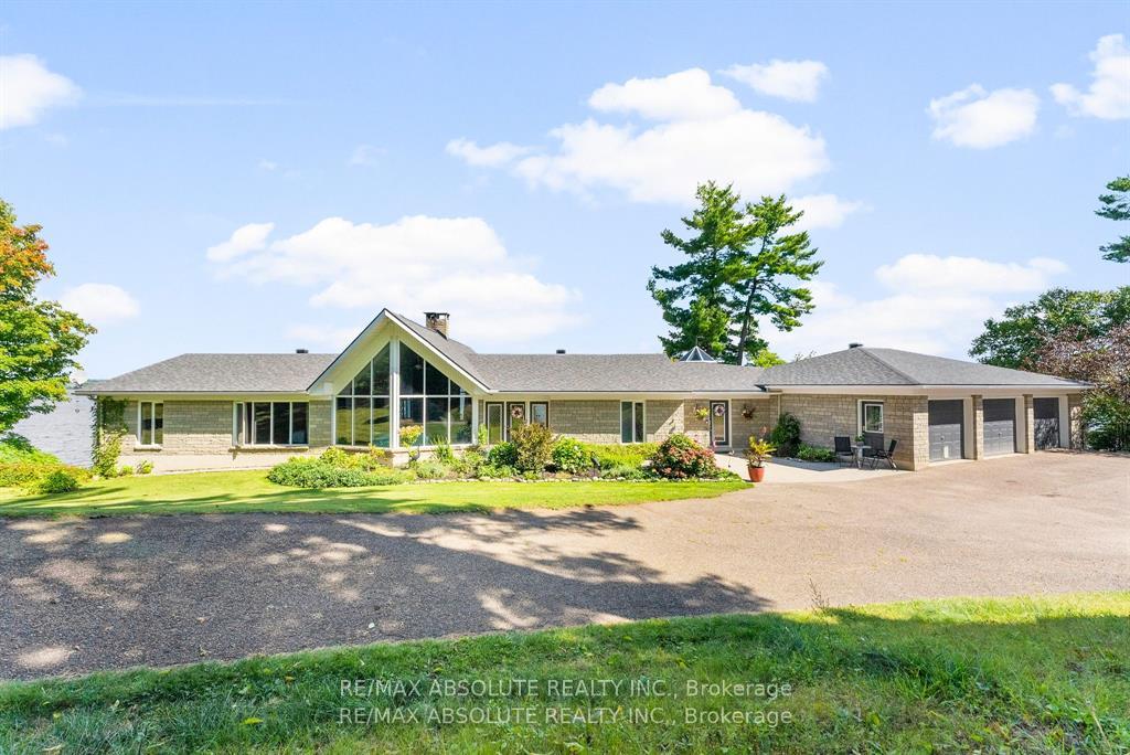 1724 River Road, McNab/Braeside, ON, exterior