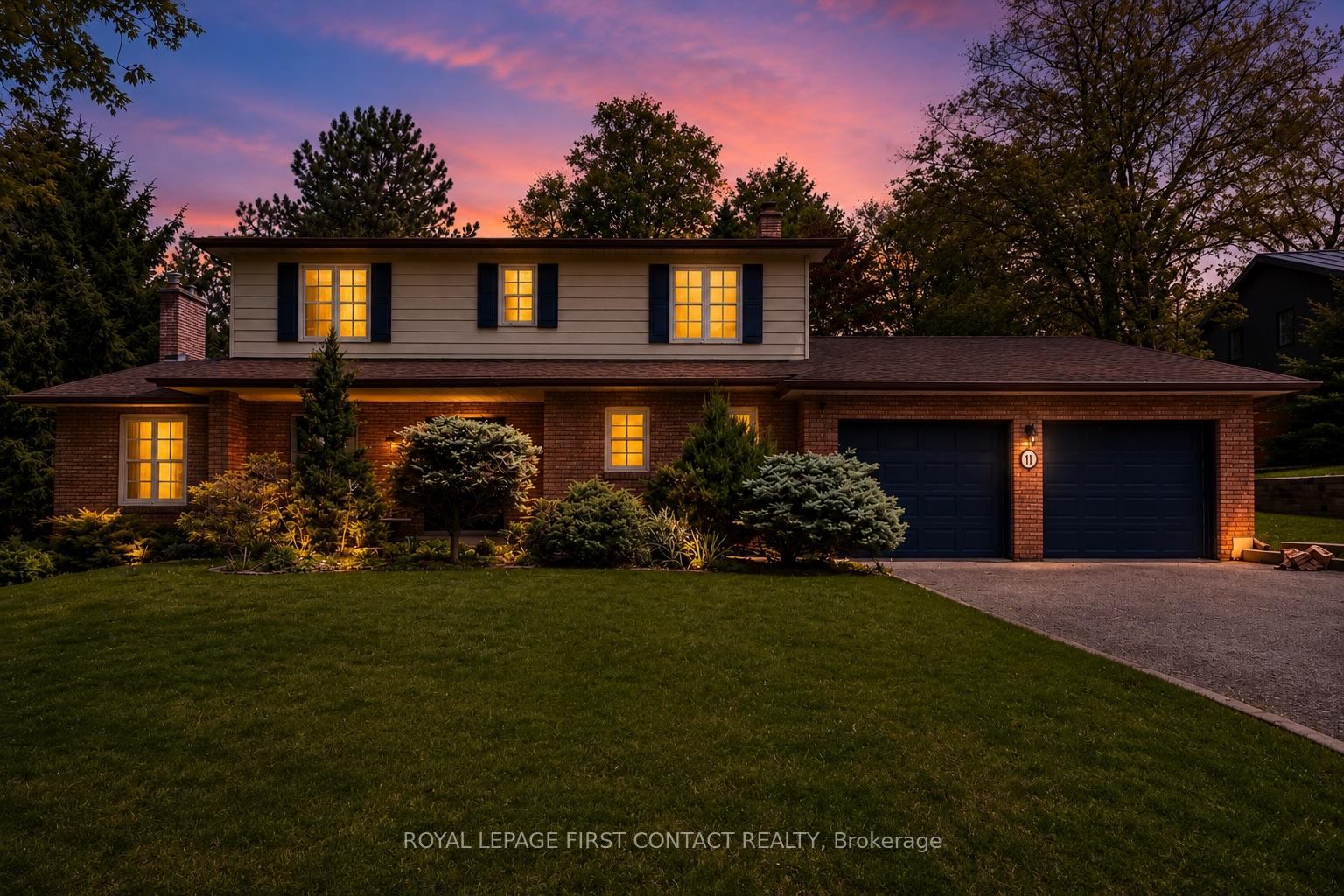 11 Forestwood Lane, Barrie, ON, exterior