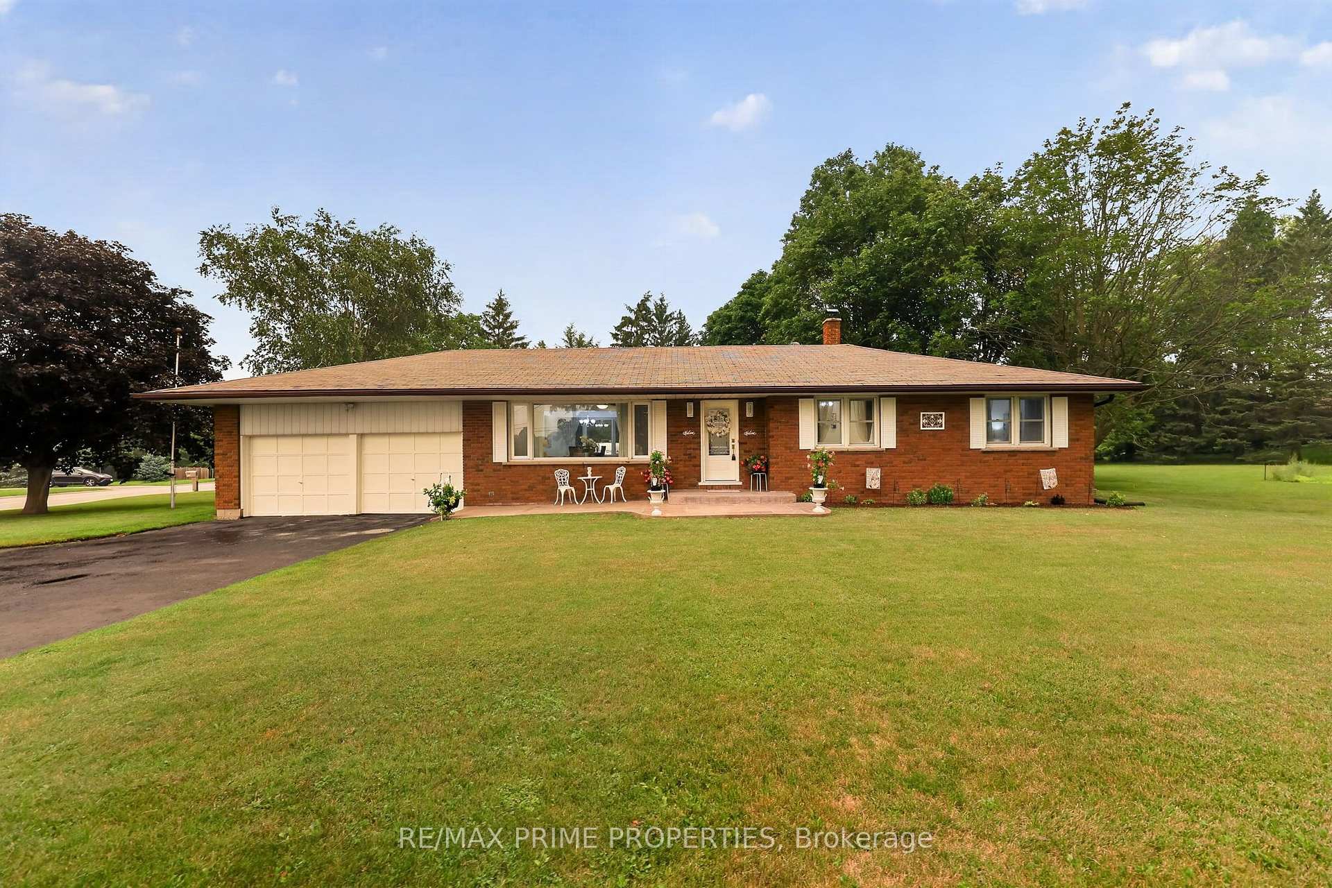 19011 Ninth Line, East Gwillimbury, ON, exterior