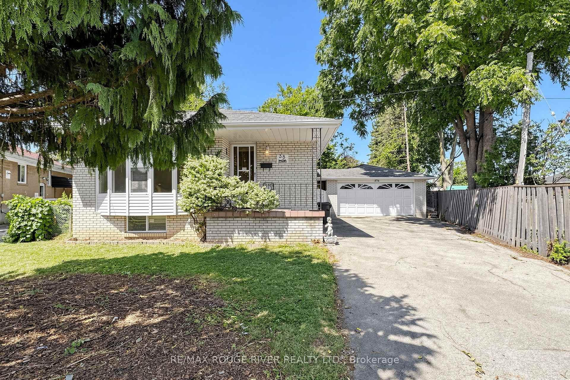 38 Lombardy Crescent, Toronto E04, ON, exterior