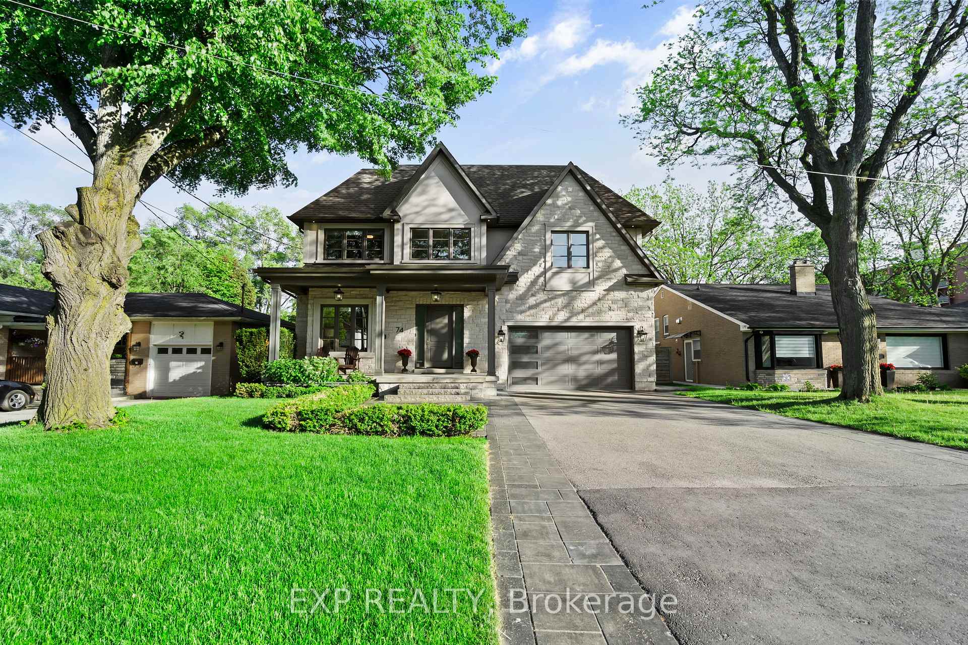 74 Bedford Park Avenue, Richmond Hill, ON, exterior