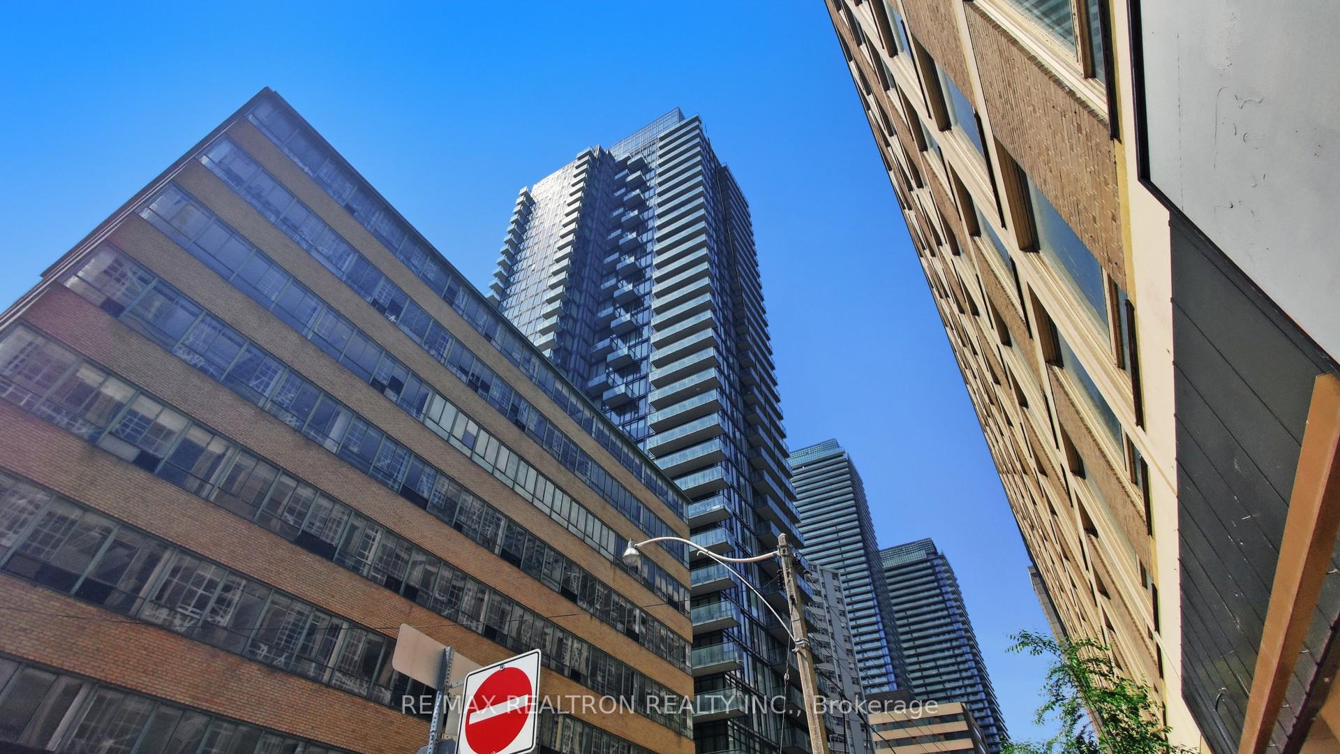 3208 - 75 St Nicholas Street, Toronto C01, ON, exterior