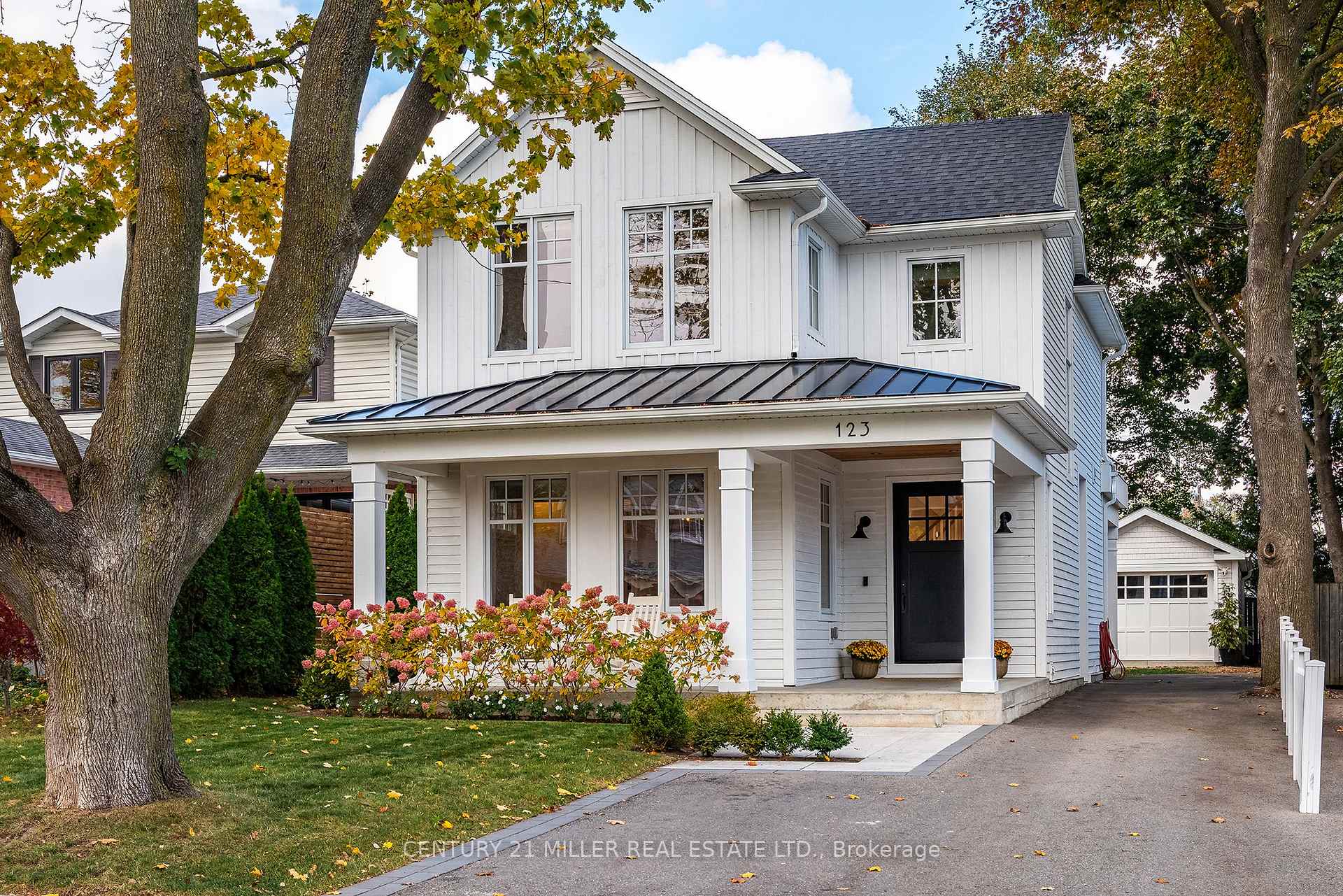 123 Herald Avenue, Oakville, ON, exterior