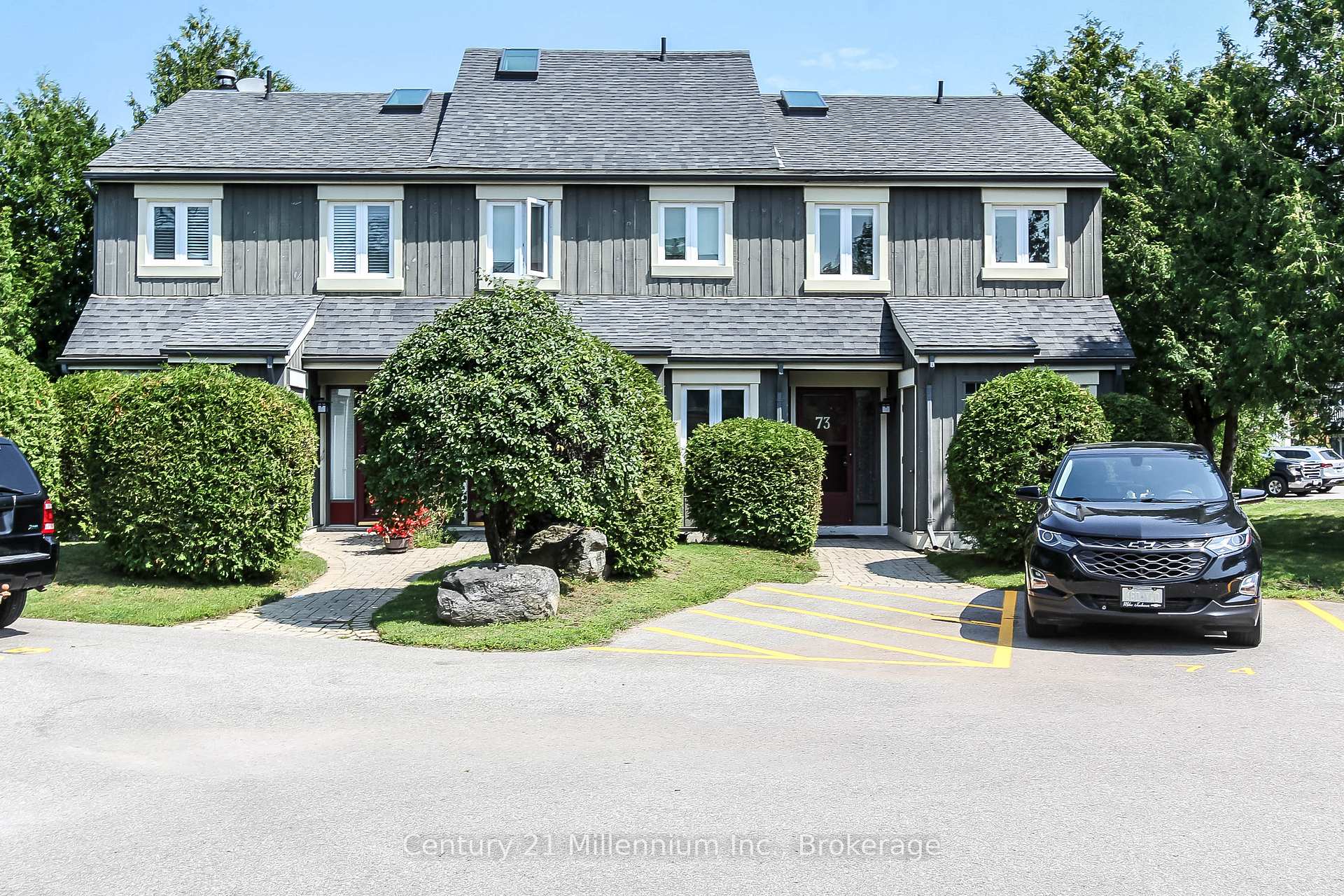 73 - 149 Fairway Crescent, Collingwood, ON, exterior