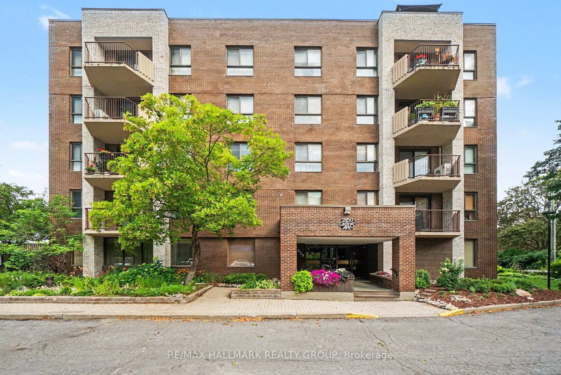 302 - 2850 CARLING Avenue, Britannia Heights - Queensway Terrace N and Area, ON, exterior