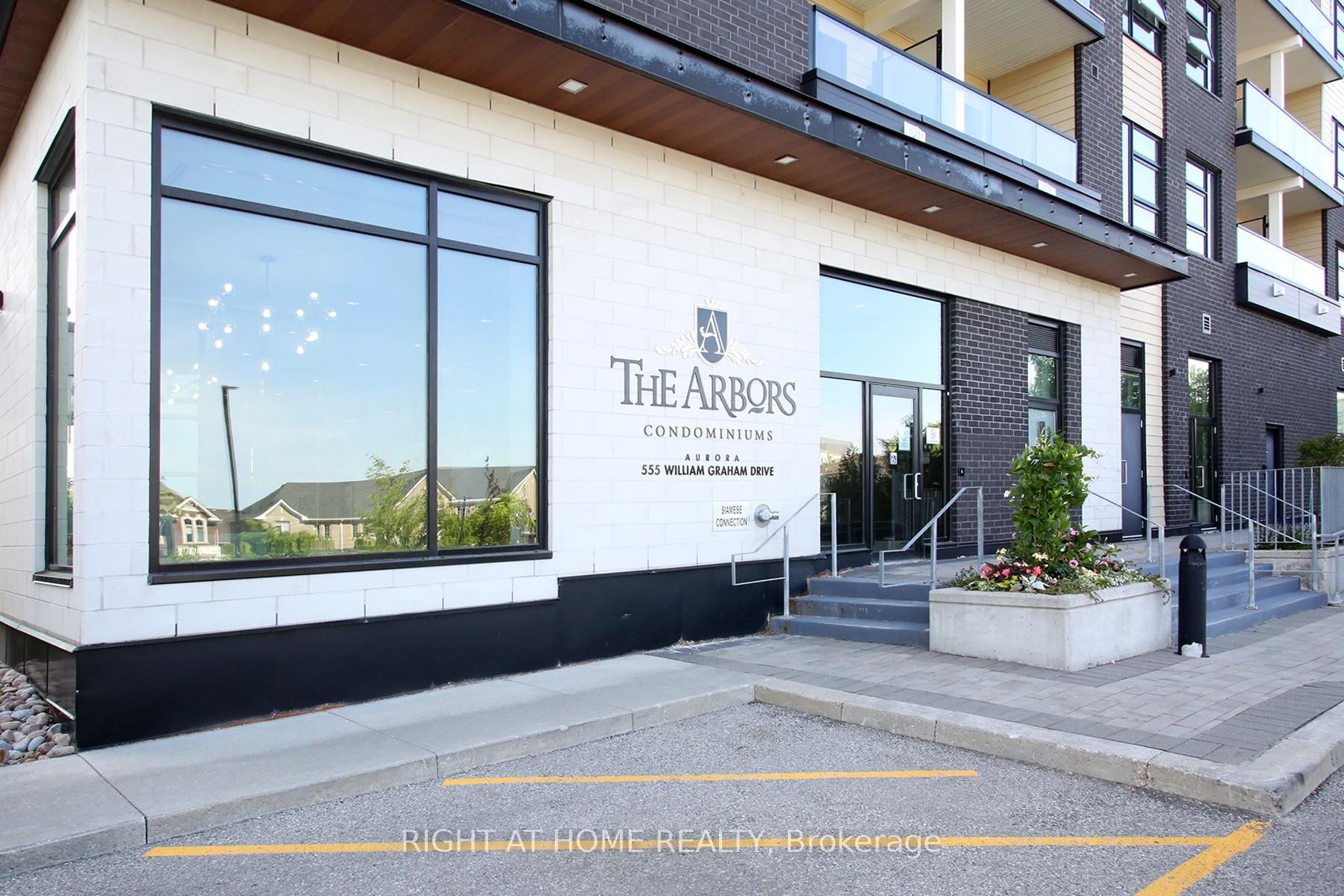 436 - 555 William Graham Drive, Aurora, ON, exterior