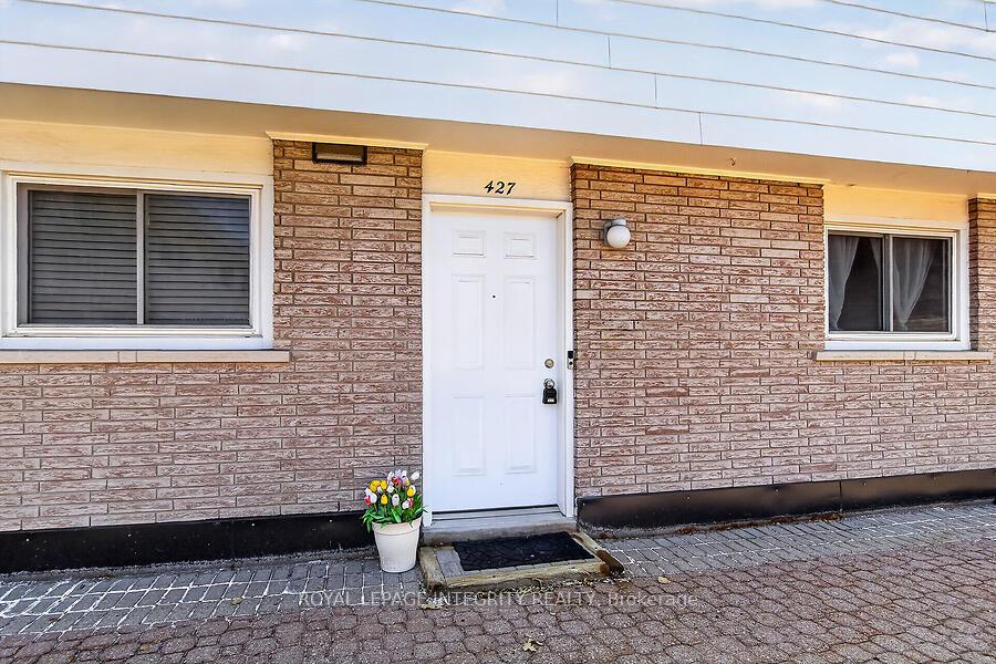 427 Moodie Drive, Bells Corners and South to Fallowfield, ON, exterior